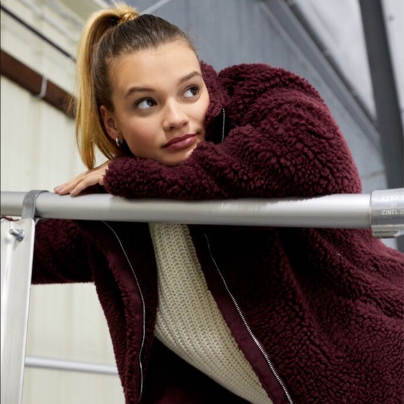 Pacsun Burgundy Sherpa Zip Up - Picture 4 of 5